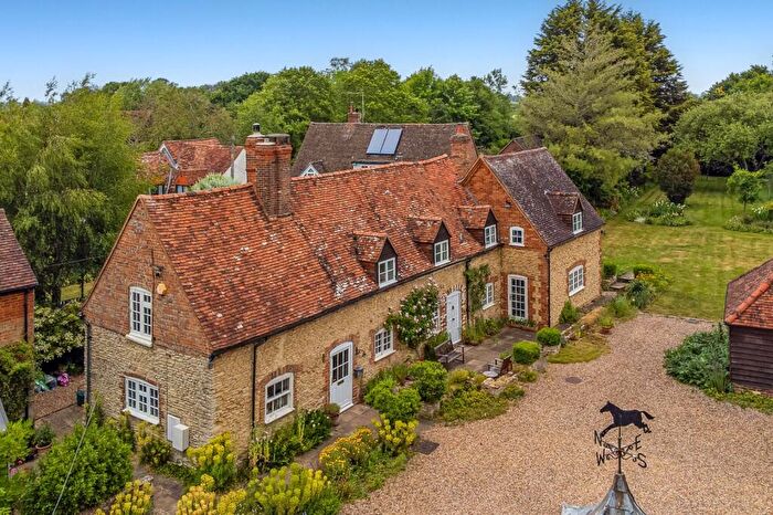 4 Bedroom Detached House For Sale In Manor Road, Towersey, Thame, Oxfordshire, OX9