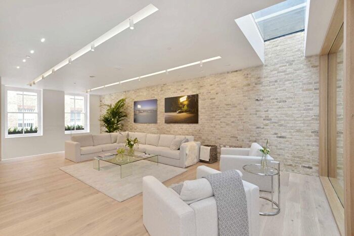 4 Bedroom Detached House To Rent In Bingham Place, Marylebone, London, W1U