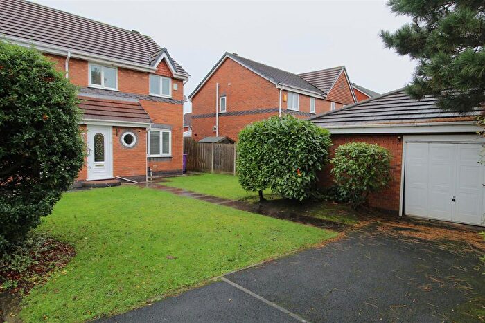 3 Bedroom Semi Detached House For Sale In Kilmore Close, Aintree, Liverpool, L9