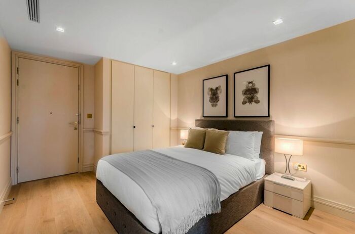 Studio To Rent In Queens Wharf, Hammersmith, London, W6