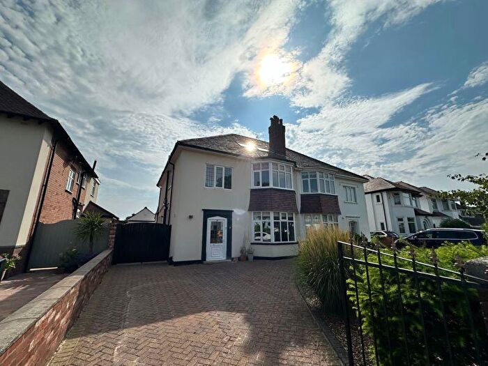 4 Bedroom Semi-Detached House To Rent In Clovelly Drive, Southport, PR8