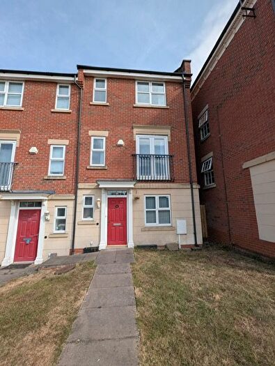 5 Bedroom Semi-Detached House To Rent In Sandhills Avenue, Leicester, LE5