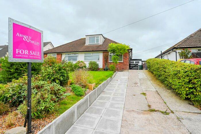 3 Bedroom Semi-Detached Bungalow For Sale In Red Cat Lane, Burscough, L40