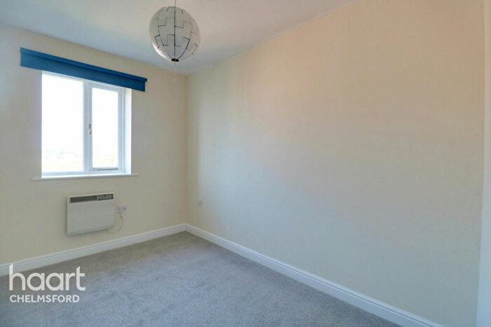 2 Bedroom Flat For Sale In Crompton Street, Chelmsford, CM1