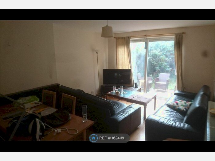 4 Bedroom End Of Terrace House To Rent In St. Matthew's Road, London, SW2