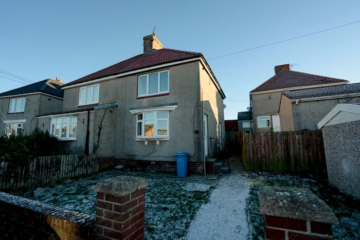 3 Bedroom End Of Terrace House To Rent In Wordsworth Avenue, Wheatley Hill, Durham, DH6