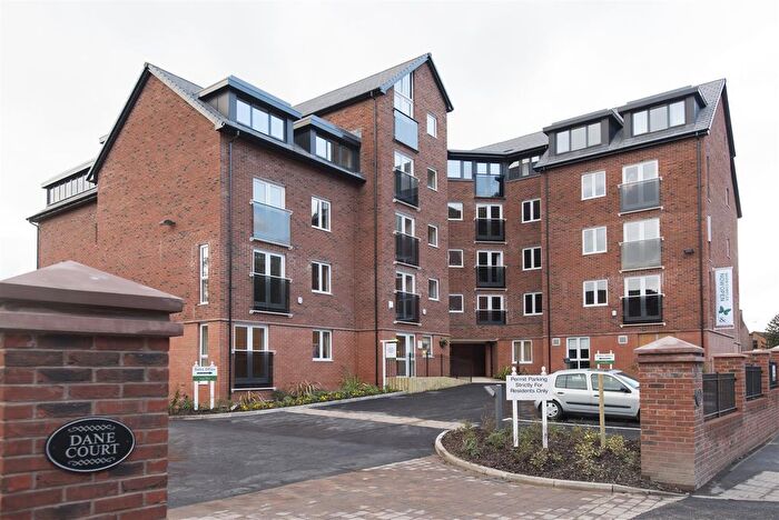 2 Bedroom Flat For Sale In Dane Court, Mill Green, Congleton, CW12