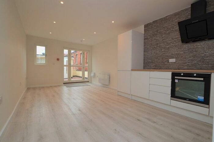 2 Bedroom Flat To Rent In High Street, Margate CT9