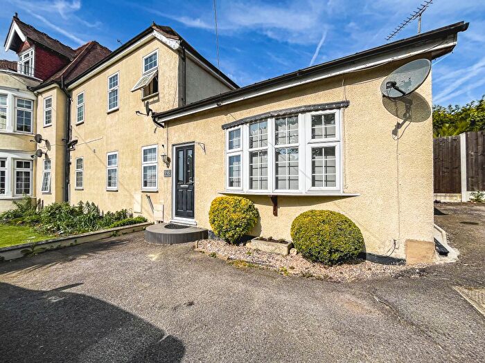 1 Bedroom Flat To Rent In Chadwick Road, Westcliff-On-Sea, SS0