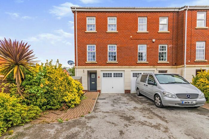 3 Bedroom Detached House To Rent In Cravenwood Road, Reddish, Stockport, Greater Manchester, SK5