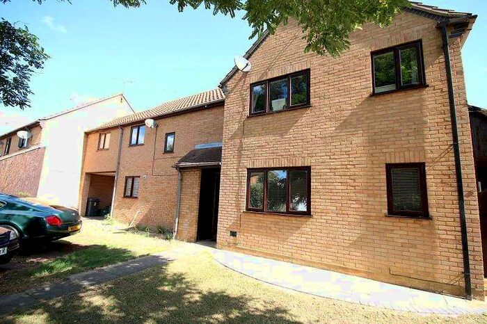 2 Bedroom Link Detached House To Rent In Charlotte Court, South Woodham Ferrers, Chelmsford, CM3
