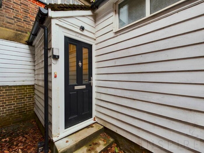 1 Bedroom Flat To Rent In Rusper Road, Ifield, RH11
