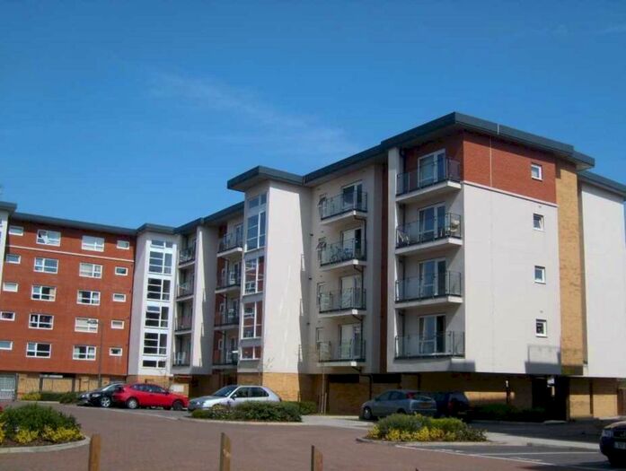 2 Bedroom Flat To Rent In Clarkson Court, Hatfield, AL10
