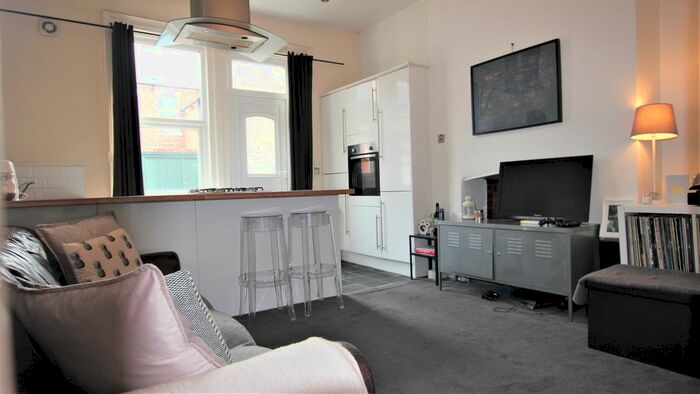 2 Bedroom Flat To Rent In Heaton Park Road, Heaton, Newcastle Upon Tyne, NE6