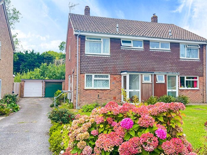 3 Bedroom Semi-Detached House For Sale In Grange Close, Horam, Heathfield, TN21