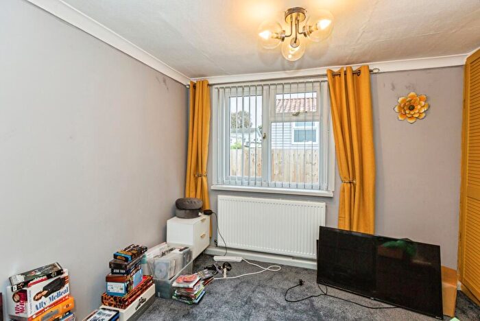 2 Bedroom Detached House For Sale In Oak Drive, Woodland Park, Waunarlwydd, Swansea, SA5