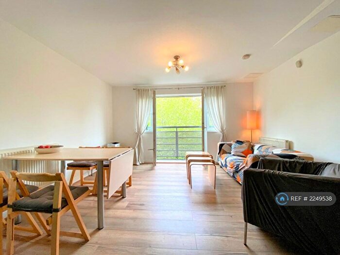 1 Bedroom Flat To Rent In Delamere Court, London, E17