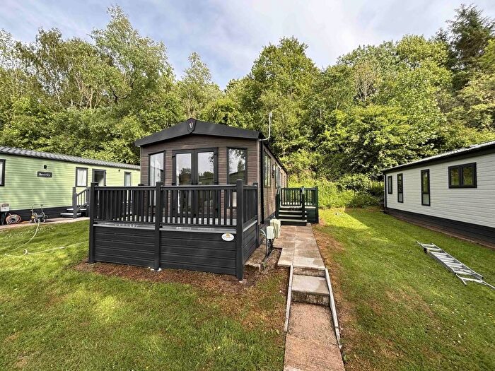 2 Bedroom Mobile/park Home For Sale In Bentham Road, Ingleton, Carnforth, LA6