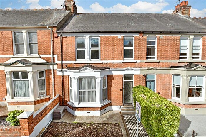 3 Bedroom Terraced House For Sale In Holmside, Gillingham, Kent, ME7