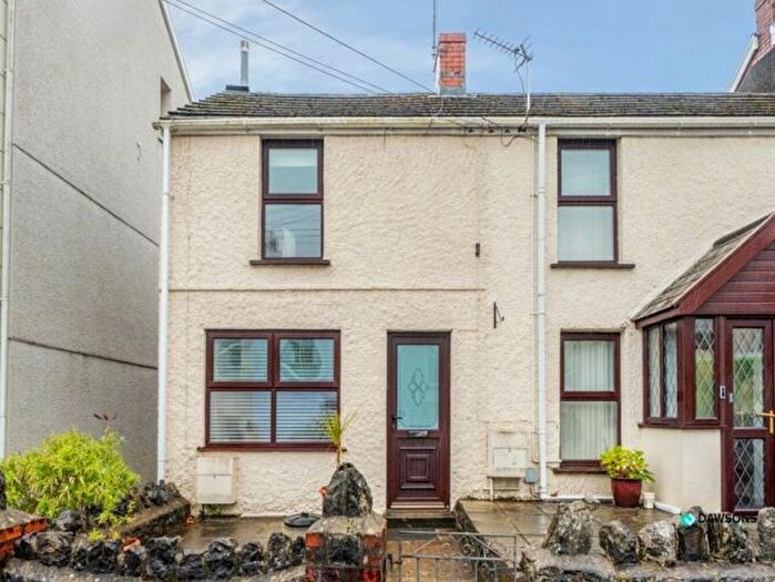 2 Bedroom End Of Terrace House To Rent In Newton Road, Newton, SA3