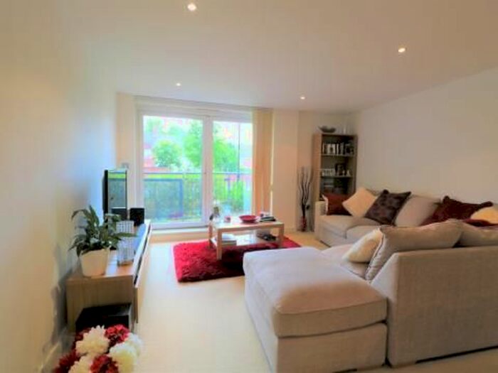 2 Bedroom Flat To Rent In Charles Street, Camberley GU15