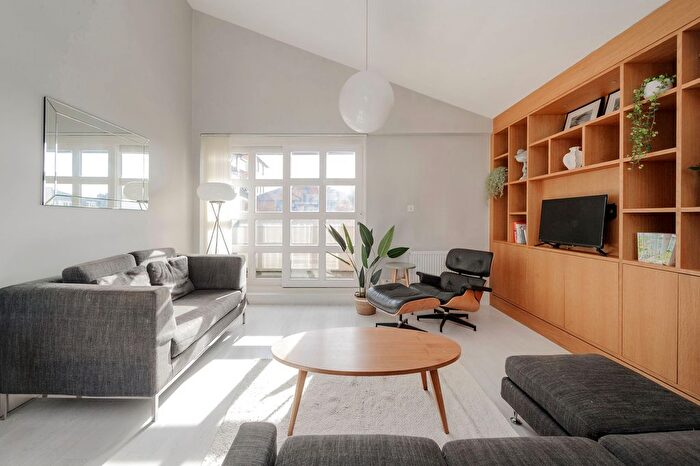 2 Bedroom Flat For Sale In The Westbourne, Notting Hill, W2
