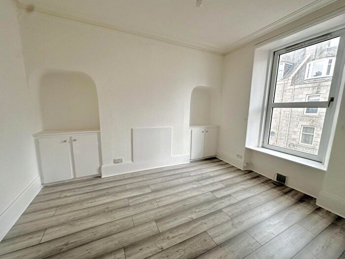 1 Bedroom Flat To Rent In Flat, Esslemont Avenue, Aberdeen, AB25