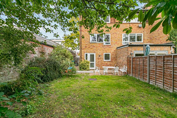 3 Bedroom End Terrace House For Sale In Station Yard, Twickenham, TW1