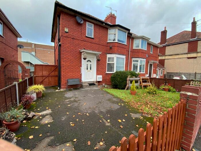 3 Bedroom Semi-Detached House To Rent In Broadwalk, Knowle, Bristol, BS4