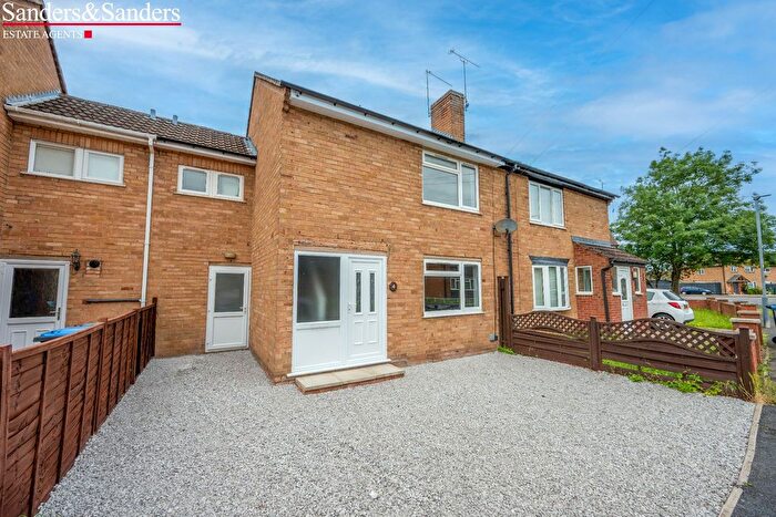 3 Bedroom Terraced House For Sale In Avon Crescent, Alcester, B49