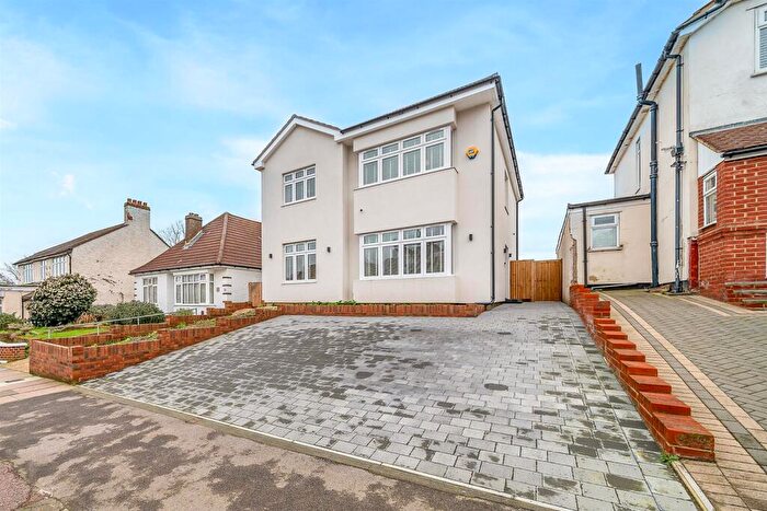 4 Bedroom Detached House For Sale In Westmount Road, Eltham, SE9