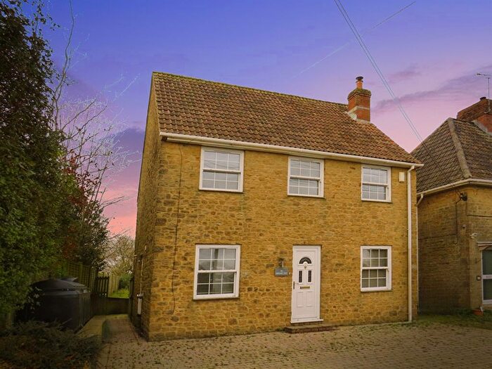 5 Bedroom Detached House For Sale In Orchard View, Haselbury Plucknett, Crewkerne, TA18