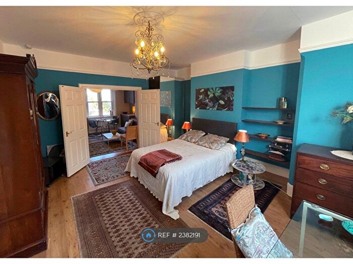 1 Bedroom Flat To Rent In Muswell Hill Road, London, N10