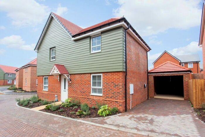 4 Bedroom Detached House To Rent In Ottoline Drive, Sturry, CT2