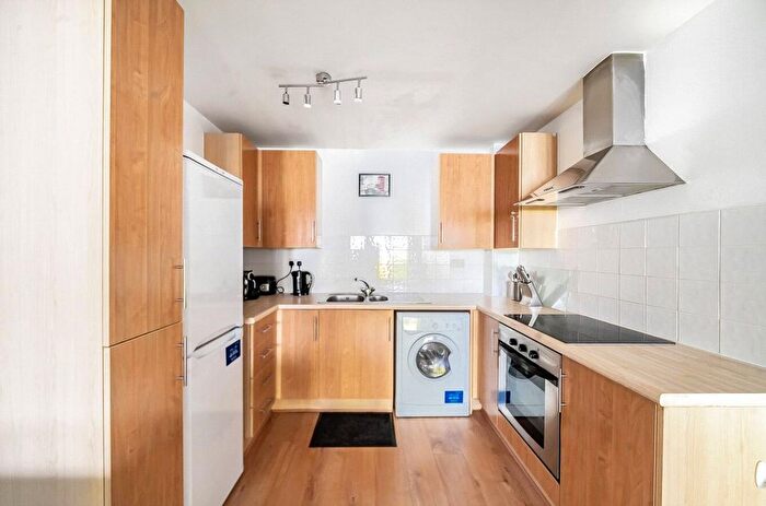 1 Bedroom Flat For Sale In Warton Road, London, E15