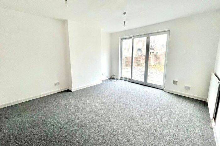 3 Bedroom Property To Rent In Blackstock Road, Sheffield, S14