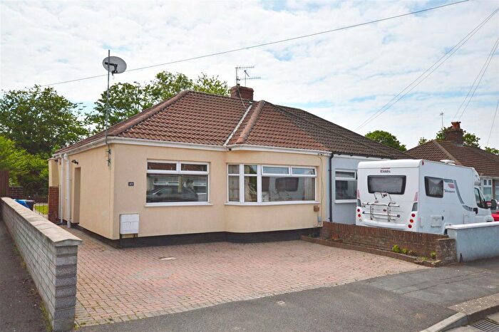 2 Bedroom Bungalow For Sale In Petherton Gardens, Hengrove, Bristol, BS14