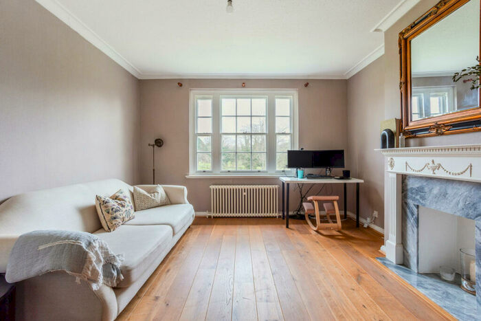 1 Bedroom Apartment To Rent In Park Lawn, Farnham Royal, SL2