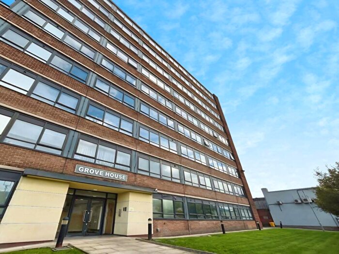 1 Bedroom Apartment To Rent In Grove House, Manchester, M16
