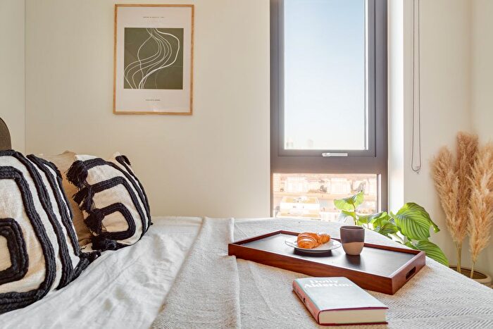 1 Bedroom Flat To Rent In Mallow Walk, Greenwich, SE8