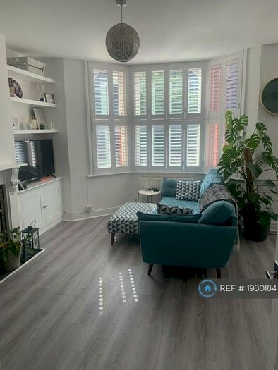 2 Bedroom Flat To Rent In Birnam Road, London, N4