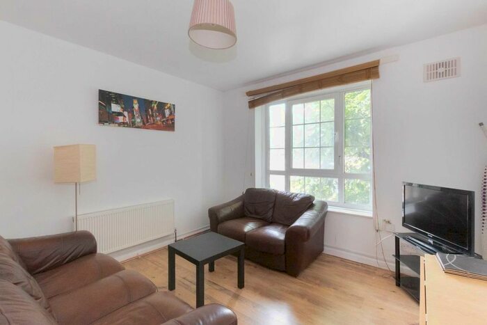3 Bedroom Flat To Rent In Weston Street, London, SE1