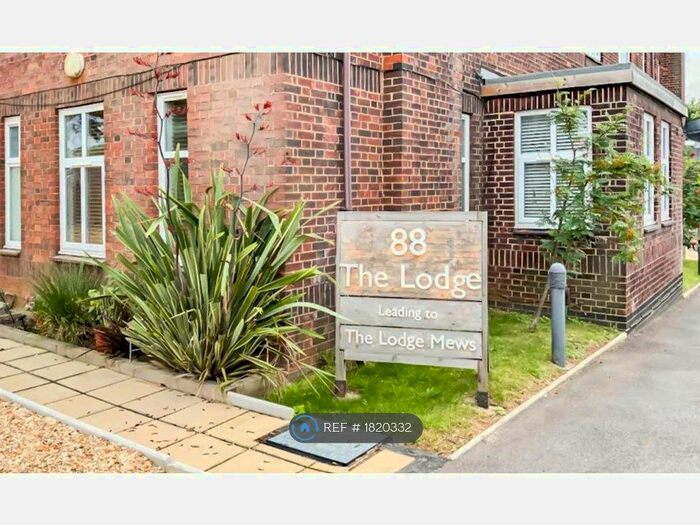 2 Bedroom Flat To Rent In The Lodge, Corby, NN17