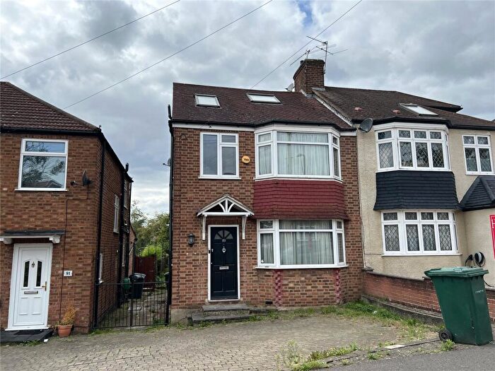 4 Bedroom Semi-Detached House To Rent In Sherrards Way, Barnet, Hertfordshire, EN5