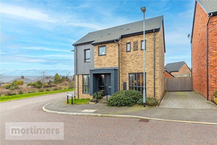 3 Bedroom Detached House For Sale In Bracken Place, Blackburn, Lancashire, BB2