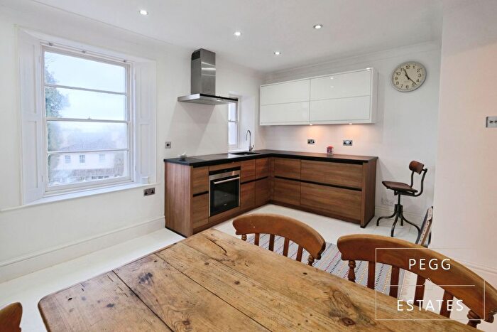 2 Bedroom Maisonette For Sale In Glengariffe, Torquay, TQ1