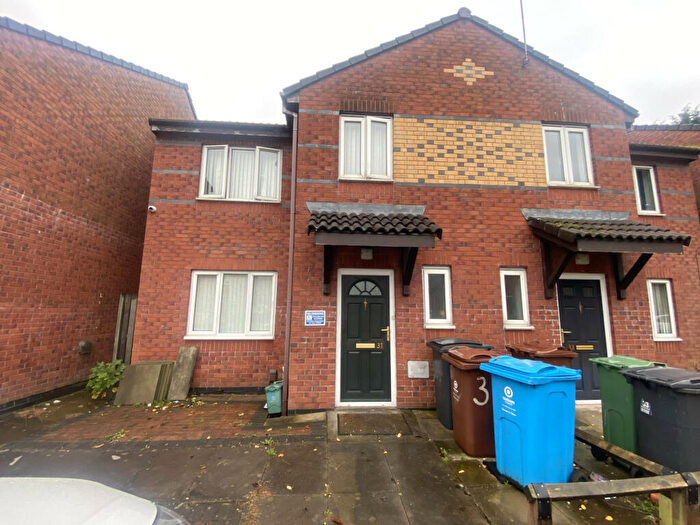 3 Bedroom Semi-Detached House To Rent In Cotton Mill Crescent, Chadderton, Oldham, Lancashire, OL9