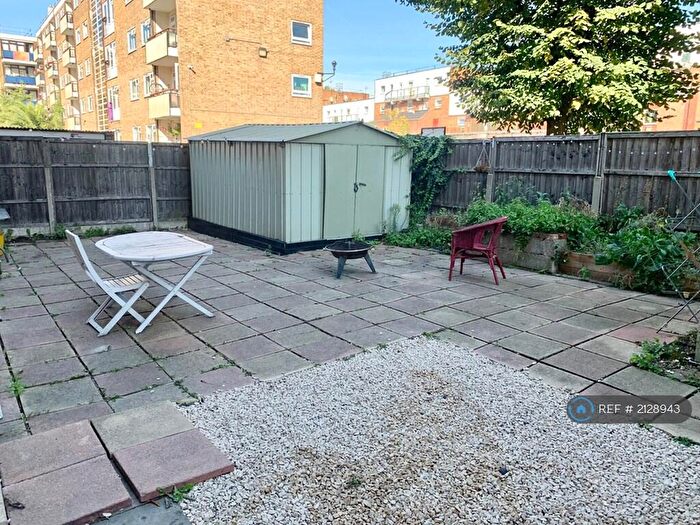 4 Bedroom Maisonette To Rent In Malcolm House, London, N1