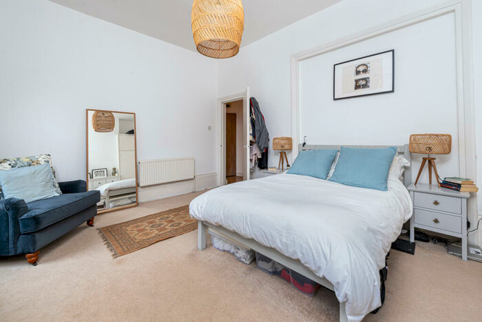 1 Bedroom Apartment To Rent In Wallace Road, Islington, London, N1