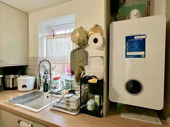 2 Bedroom End Of Terrace House For Sale In Tennyson Way, Killay, Swansea, SA2